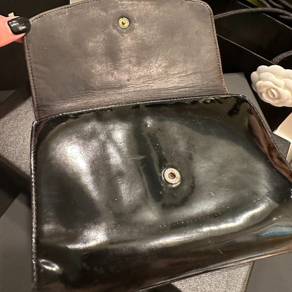 Black CHANEL PATENT LEATHER Wallet Double CC Short - Picture 9 of 16